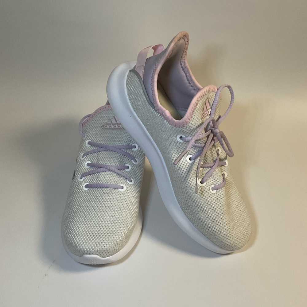 adidas Cloudfoam Pure Kids' Lifestyle Running Shoes Size 2.5Y